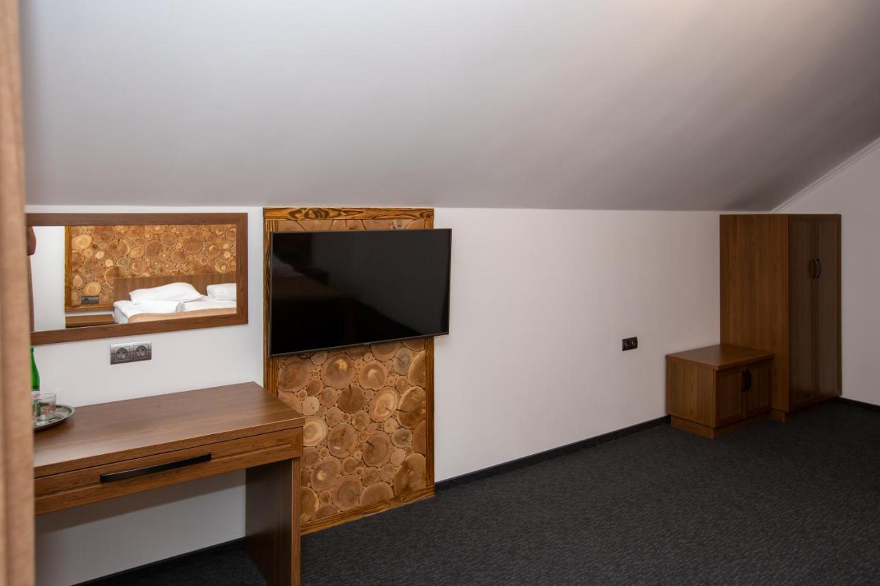Князів Двір Hotel Bukovel Eksteriør billede